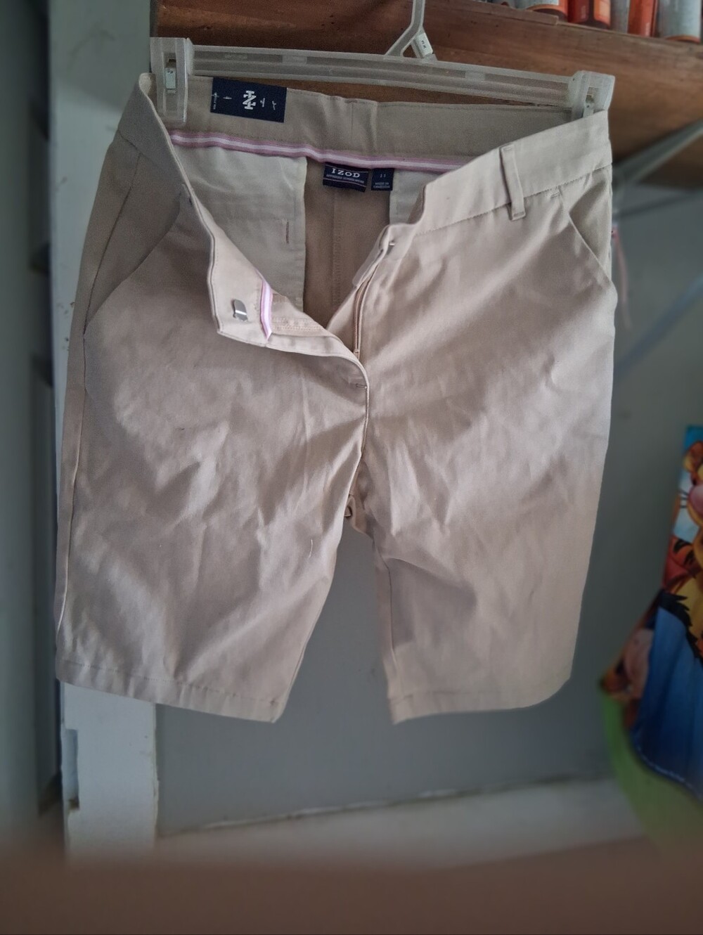 Izod Junior's  Beige Bermuda Shorts Size 11